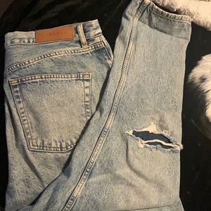 Like new Top Shop Deconstructed boyfriend jeans. 90's retro fit, size 30
